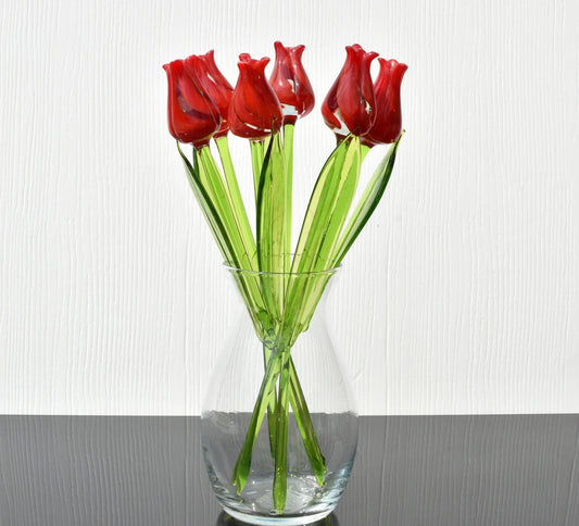 Red-clear glass tulip